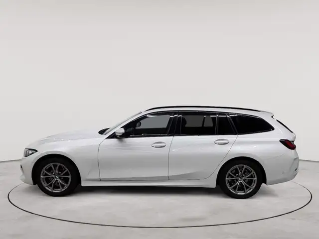BMW 3 Series view 6
