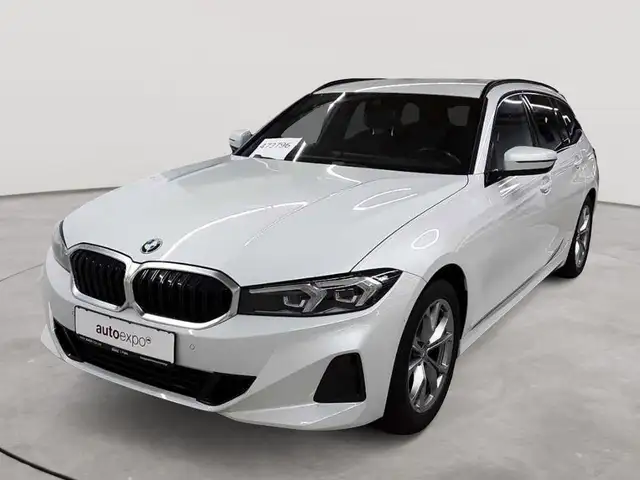 BMW 3 Series view 2