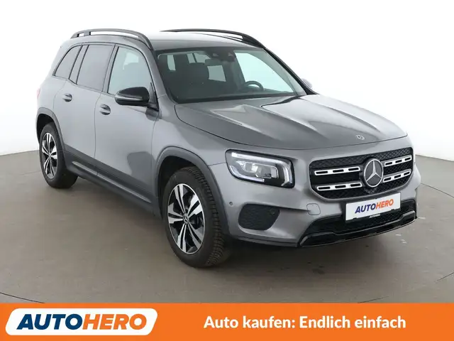 Mercedes-Benz GLB view 8