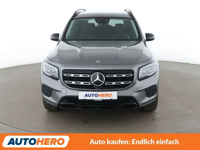 Mercedes-Benz GLB view 9