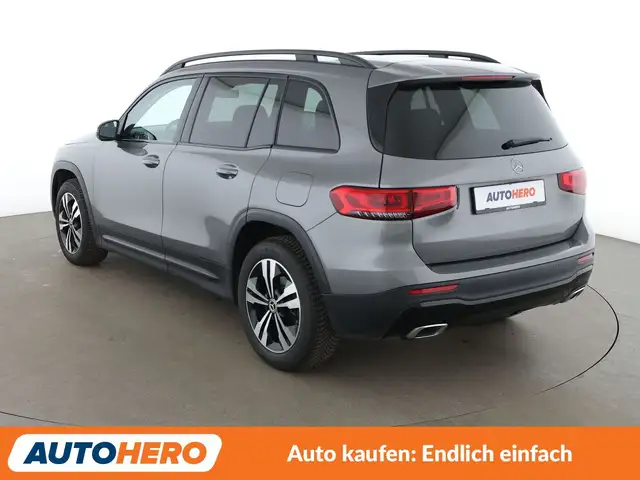 Mercedes-Benz GLB view 4
