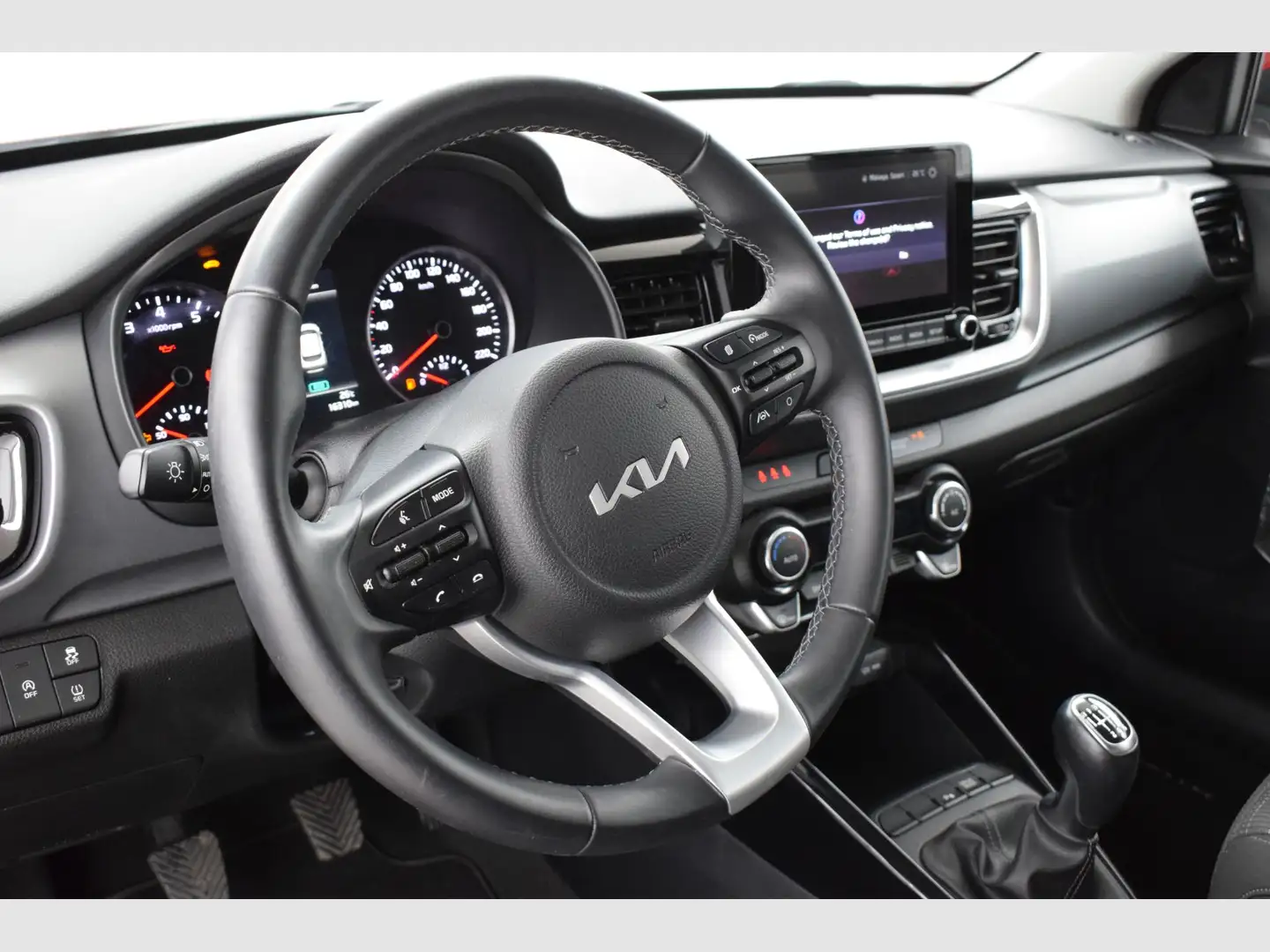 Kia Stonic 1.0 T-GDi MHEV iMT Drive Plus 100 Blanco - 2