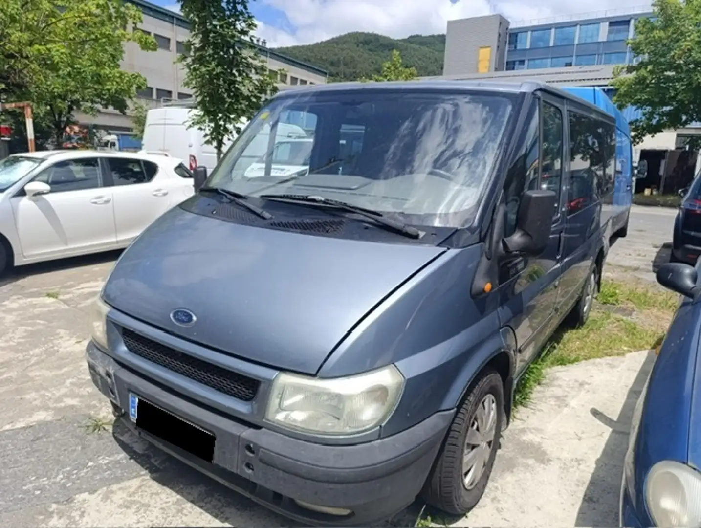 Ford Transit FORD Industrial  Manual de 4 Puertas Gris - 1
