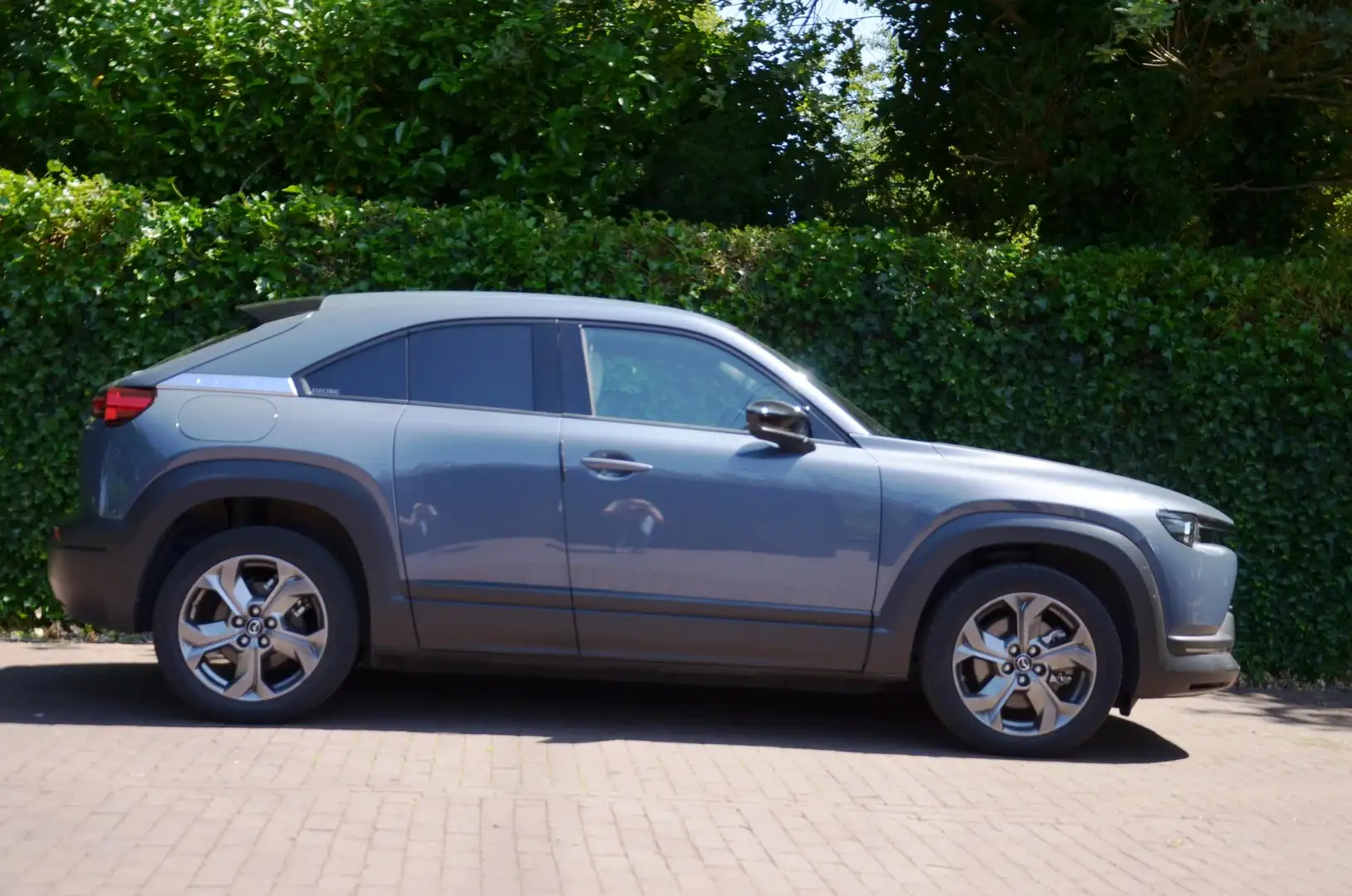 Mazda MX-30 e-SkyActiv 145 First Edition 36 kWh Mazda MX-30 e- Gris - 2