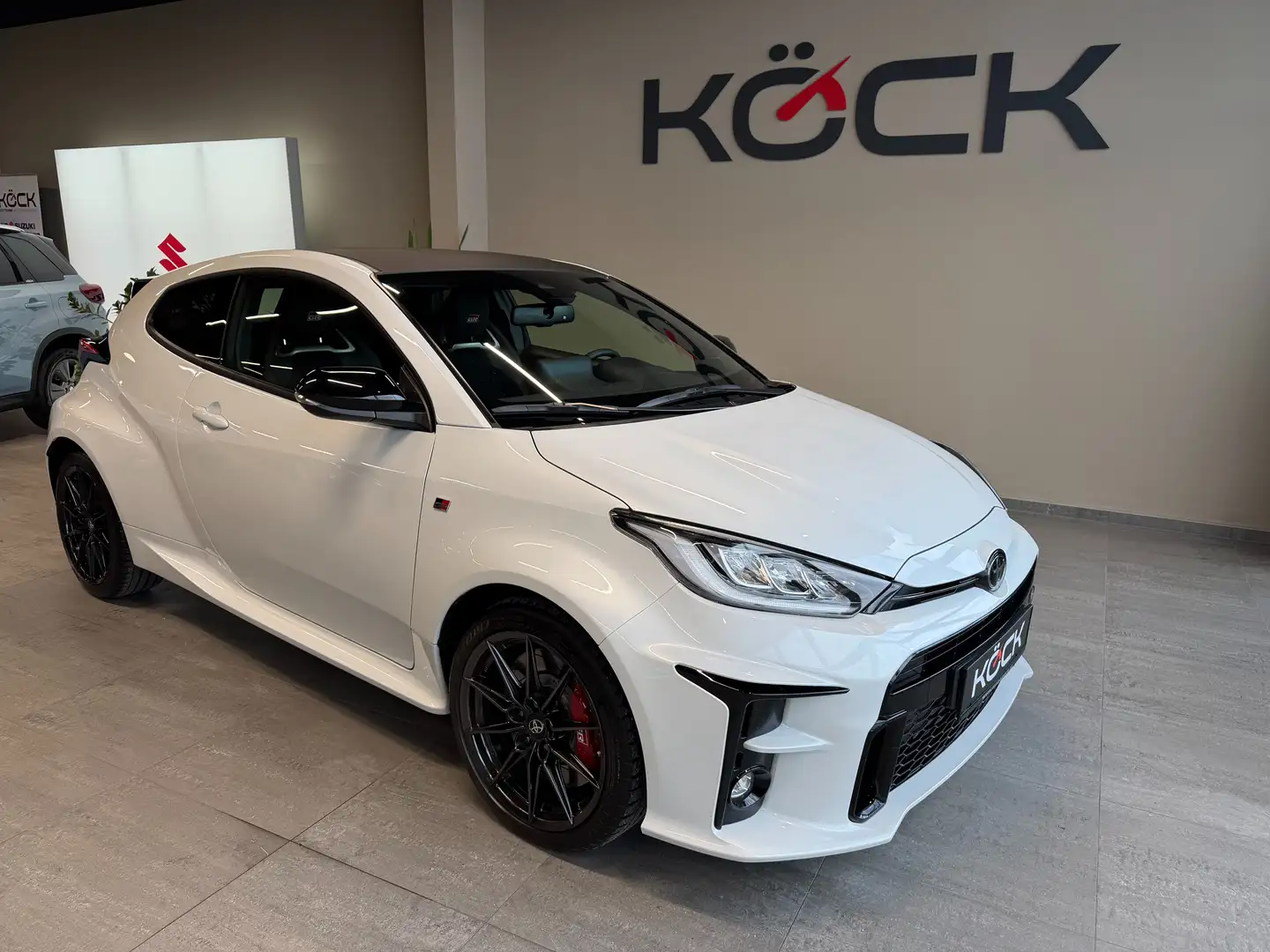 Toyota Yaris GR HIGH PERFORMANCE Weiß - 1