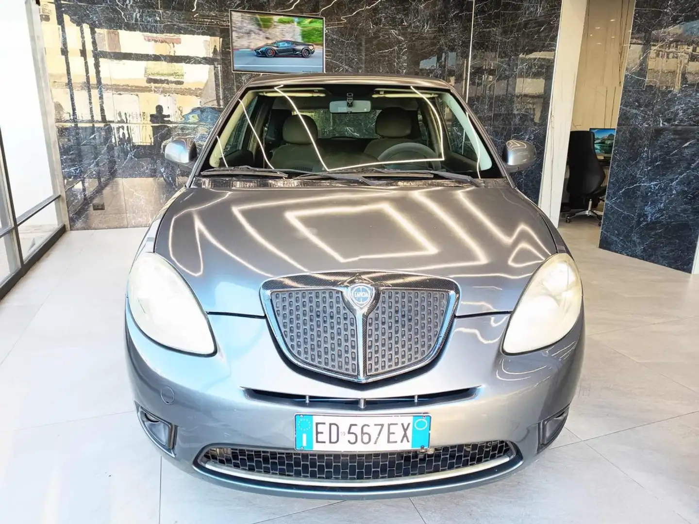 Lancia Ypsilon 1.3 MJT 75 CV Diva Grigio - 1