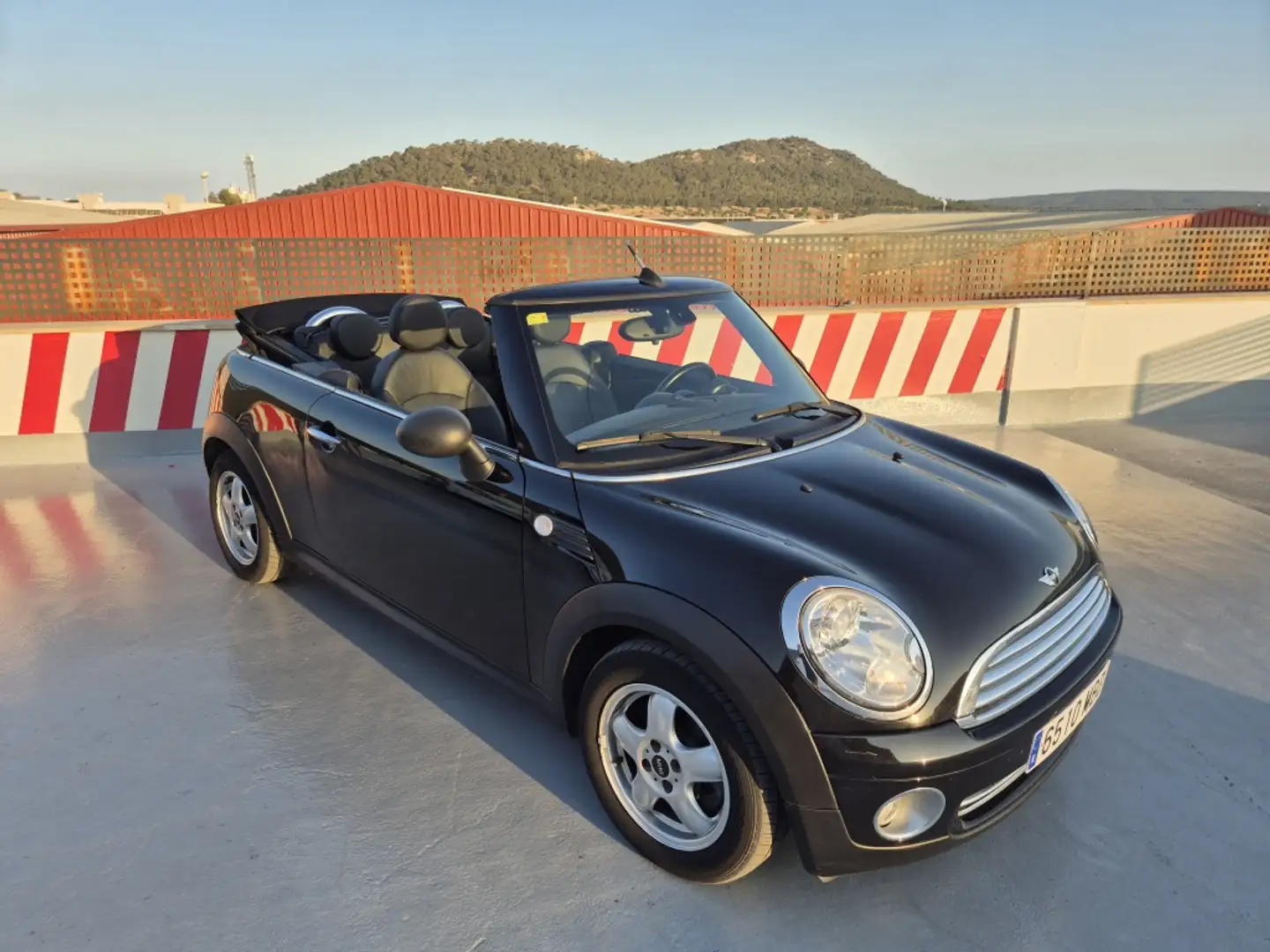 MINI One Cabrio Negro - 1