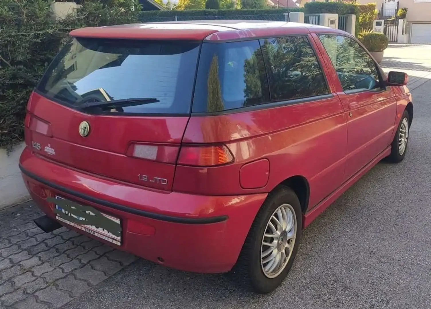 Alfa Romeo 145 1.9 JTD - 2