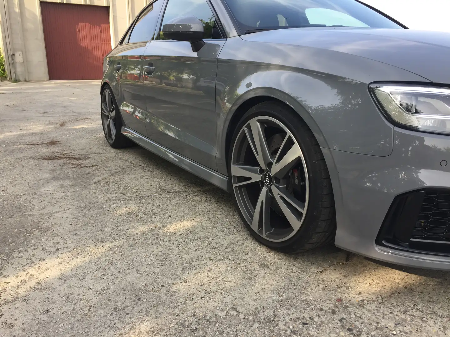 Audi RS 3. Sedan 500CV Grau - 1