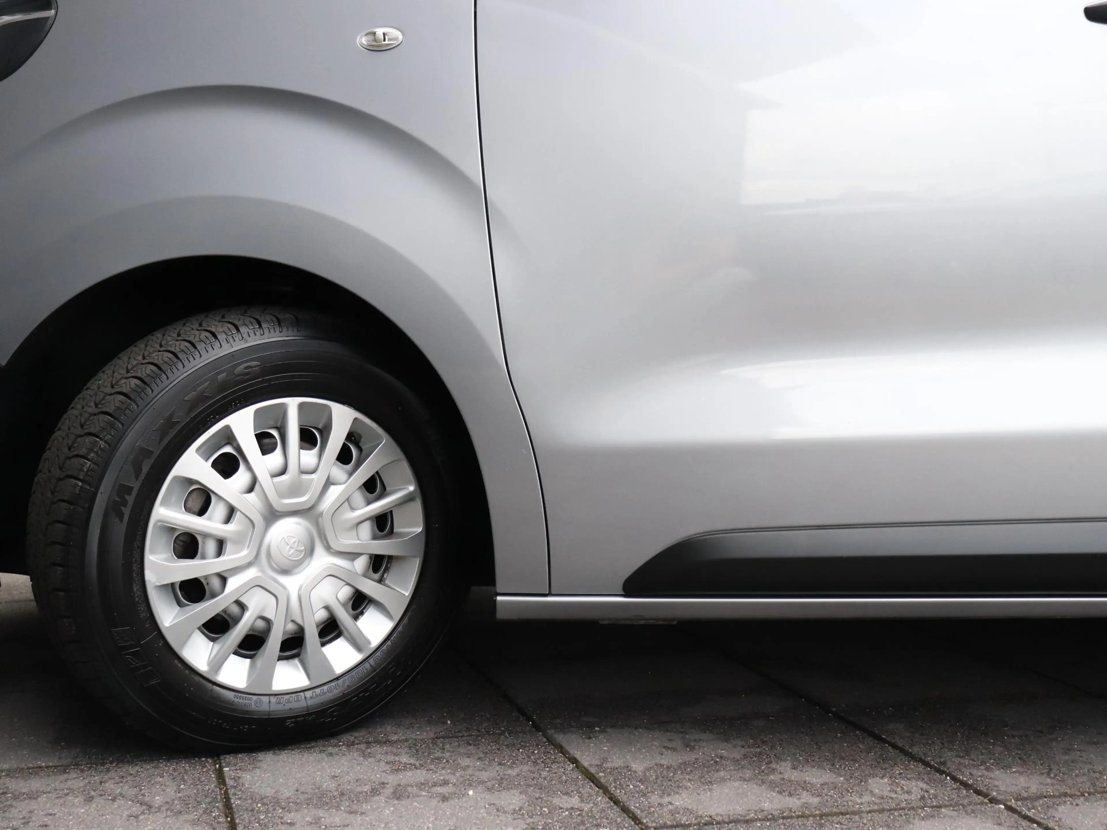 Toyota Proace Shuttle 1.5 D-4D Cool Long | 9 PERS. | CRUISE | NA — photo 16