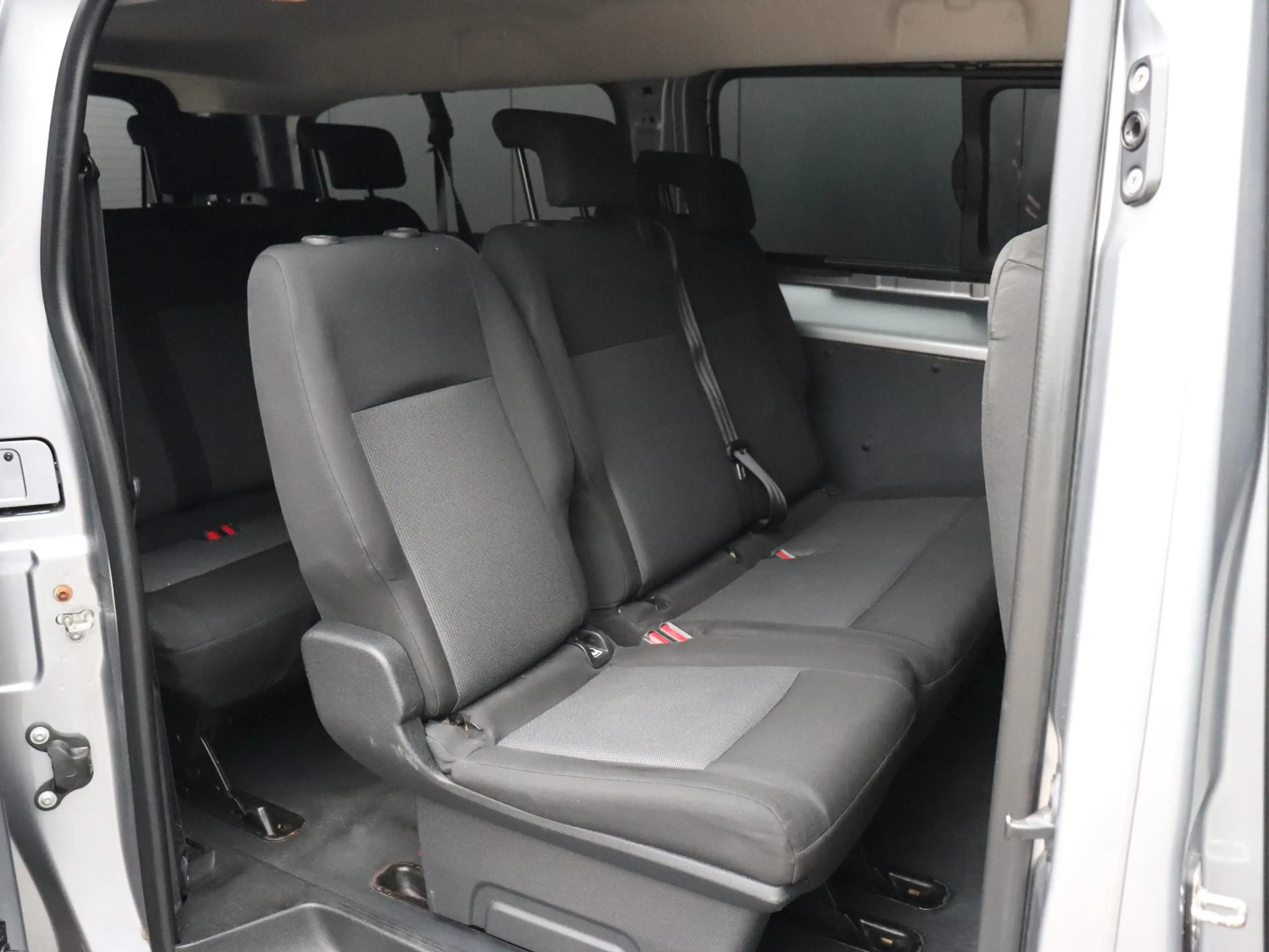 Toyota Proace Shuttle 1.5 D-4D Cool Long | 9 PERS. | CRUISE | NA — photo 13