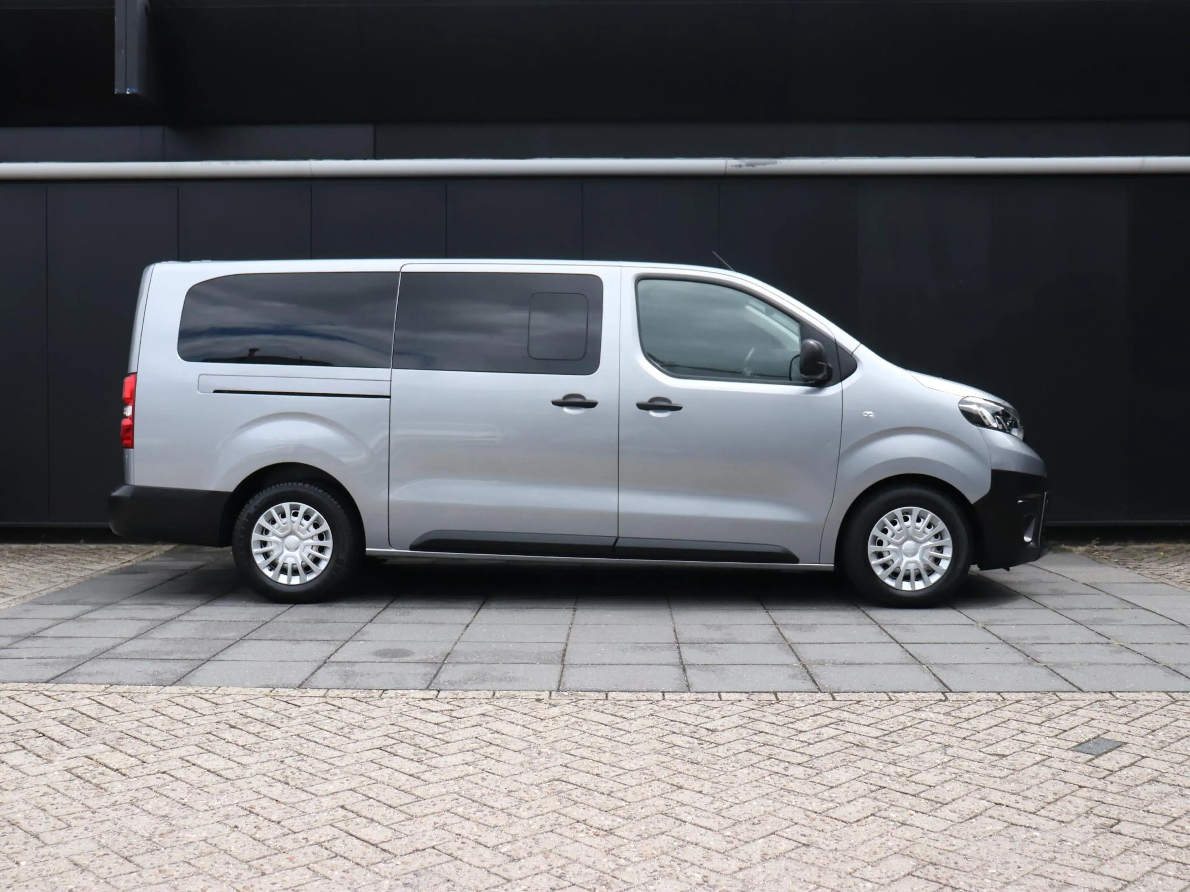Toyota Proace Shuttle 1.5 D-4D Cool Long | 9 PERS. | CRUISE | NA — photo 4