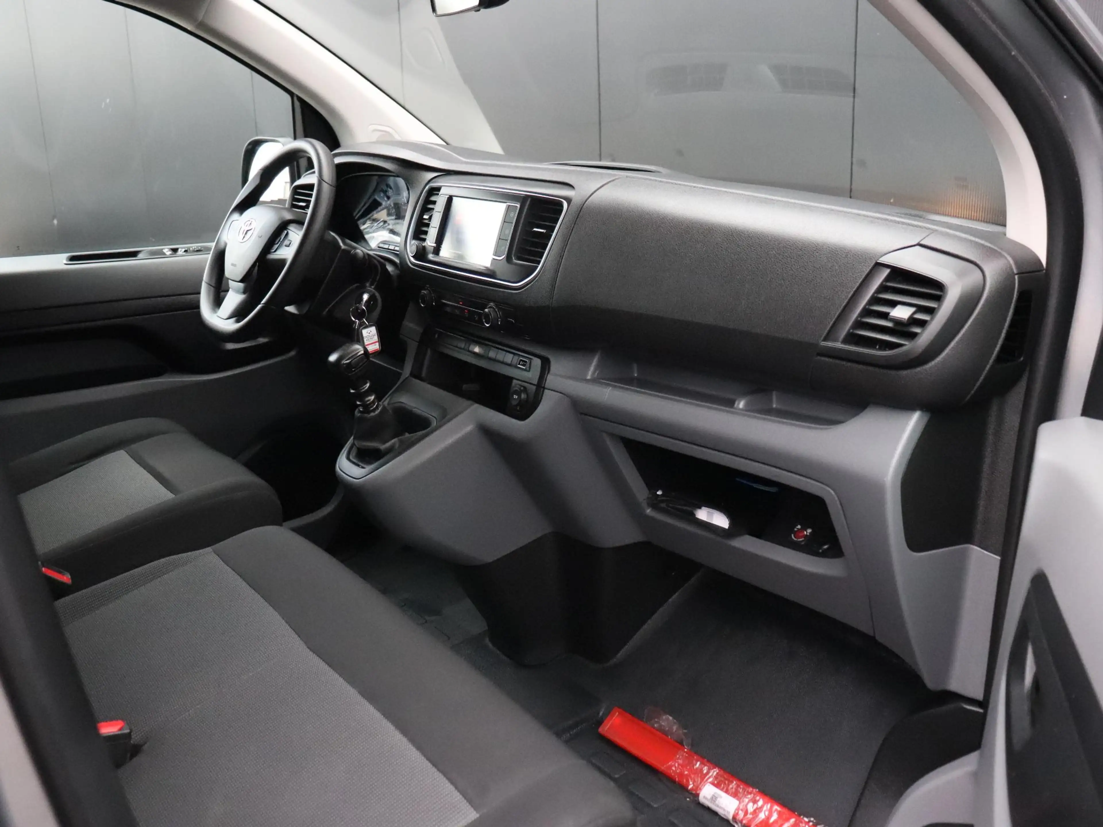Toyota Proace Shuttle 1.5 D-4D Cool Long | 9 PERS. | CRUISE | NA — photo 17