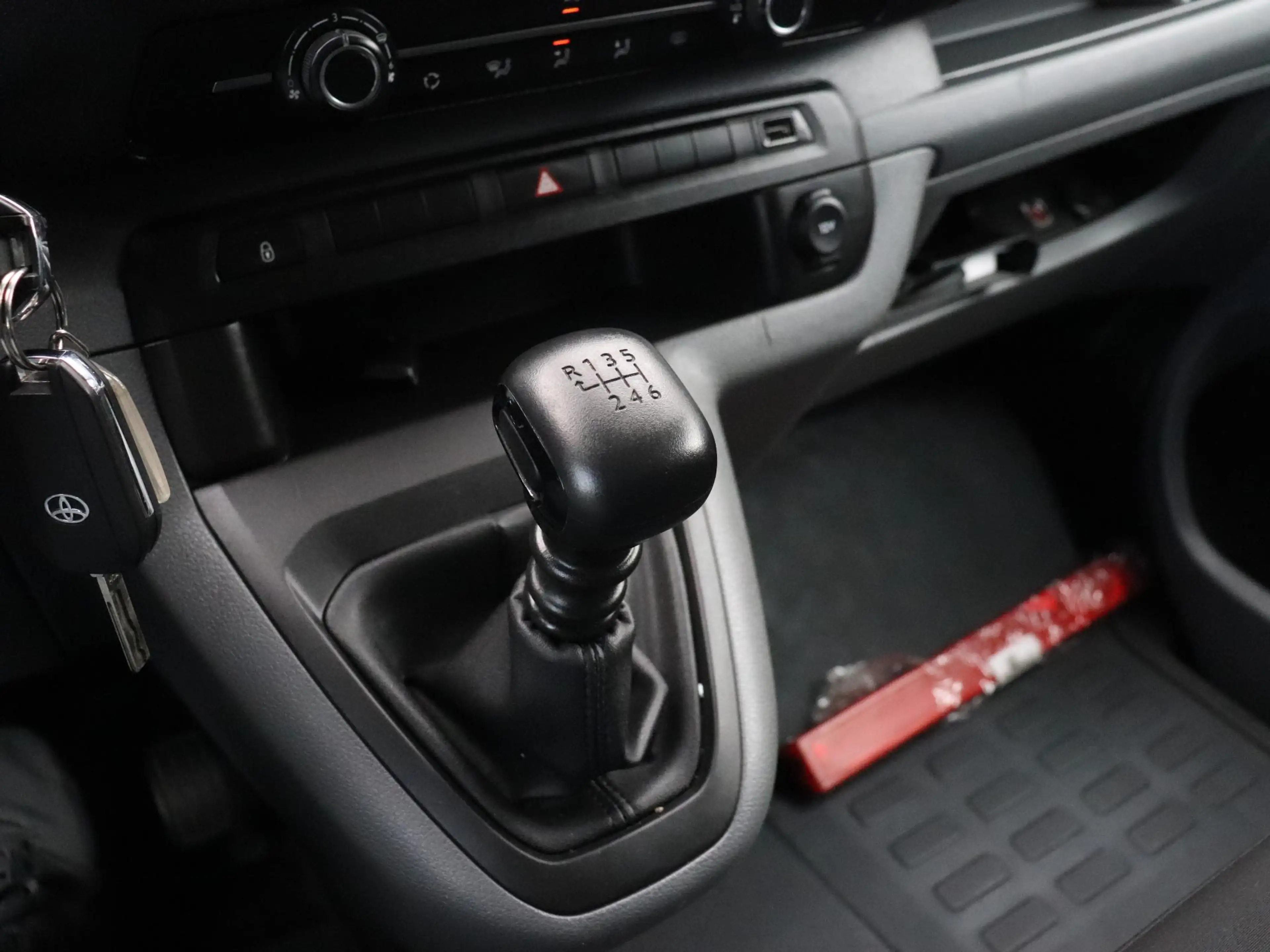 Toyota Proace Shuttle 1.5 D-4D Cool Long | 9 PERS. | CRUISE | NA — photo 20