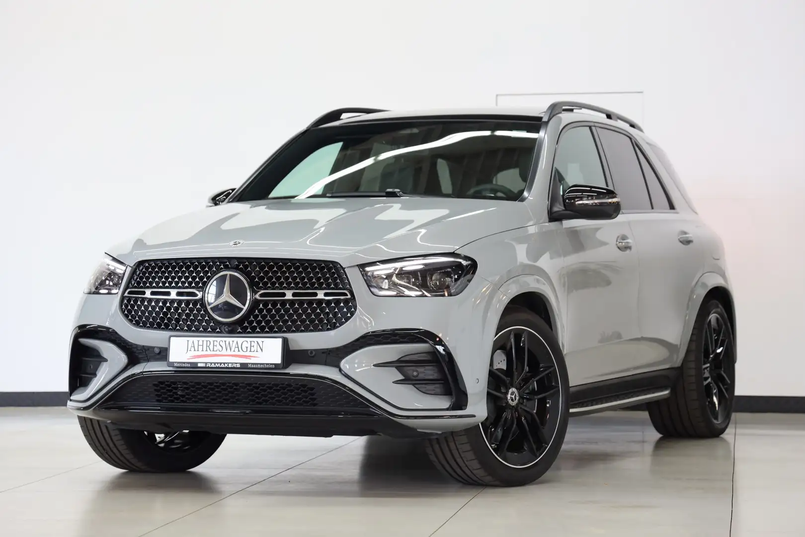 Mercedes-Benz GLE 350 de 4M AMG Night 22" PANO Distronic Airmatic 360cam Grijs - 1