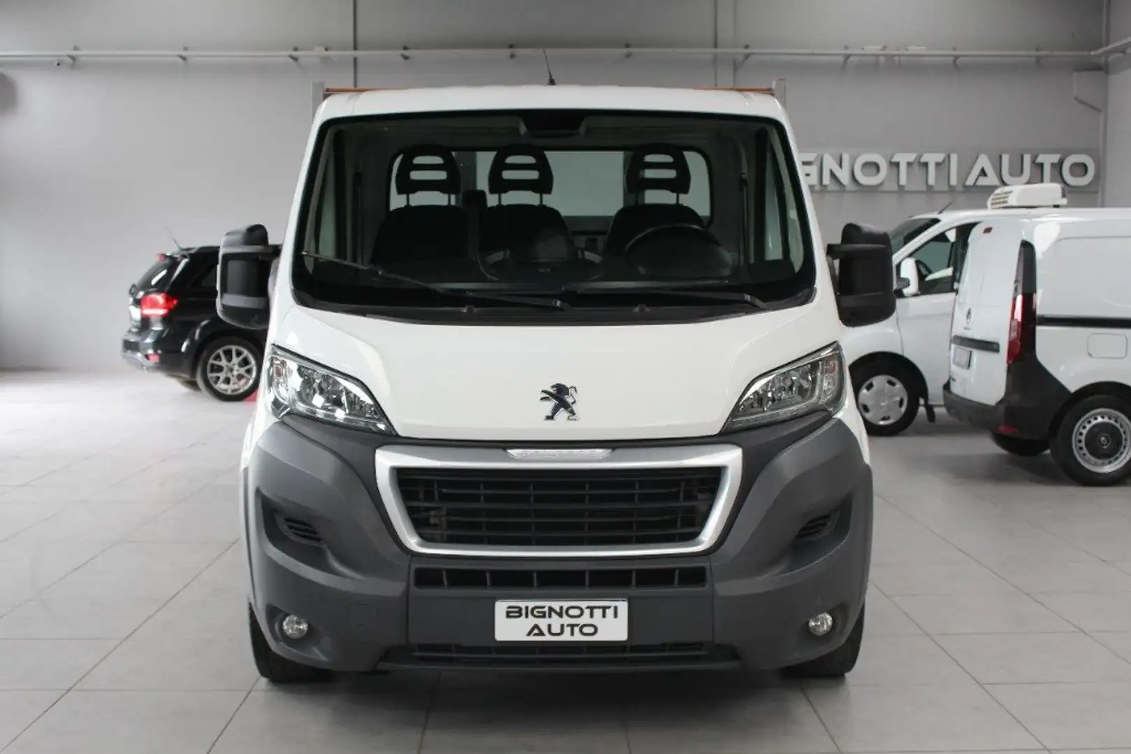 Peugeot Boxer 335 2.0 BlueHDi 160CV PLM Cassonato Blanco - 2