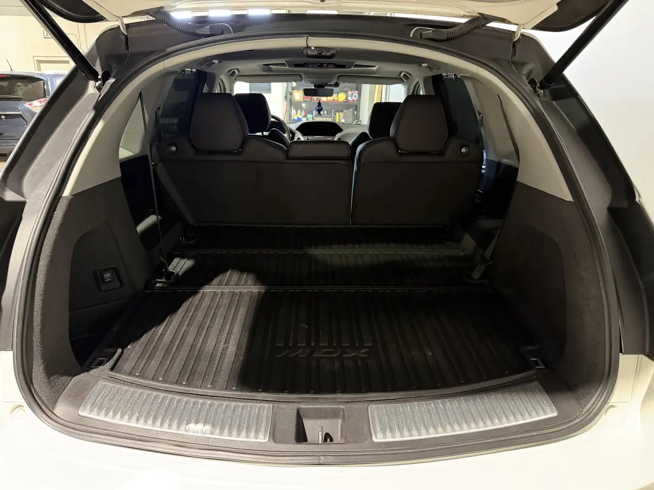 Acura MDX снимка Acura MDX
