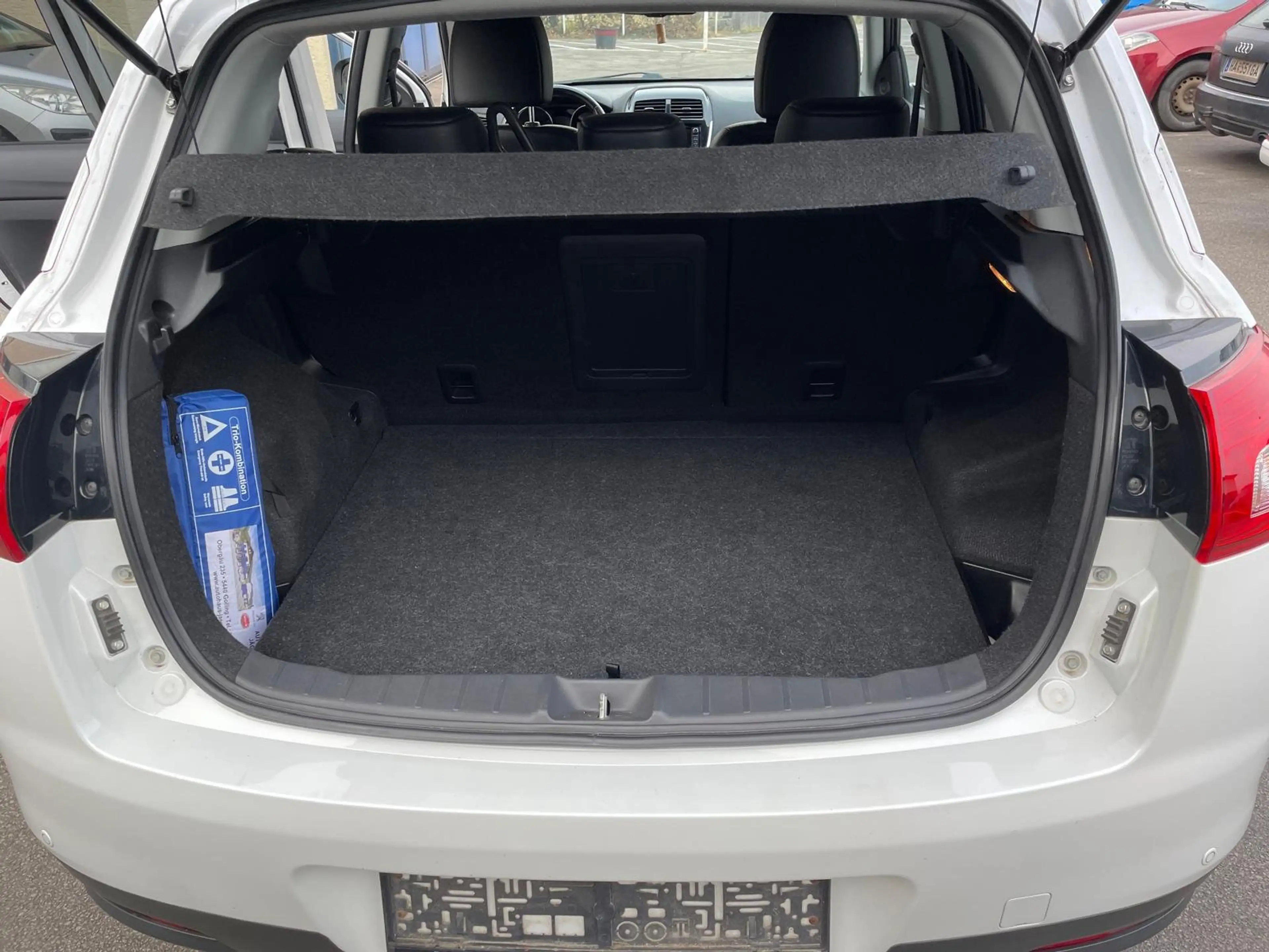 Peugeot 4008 4008 1,6 HDi 115 FAP Allure Allure — photo 8