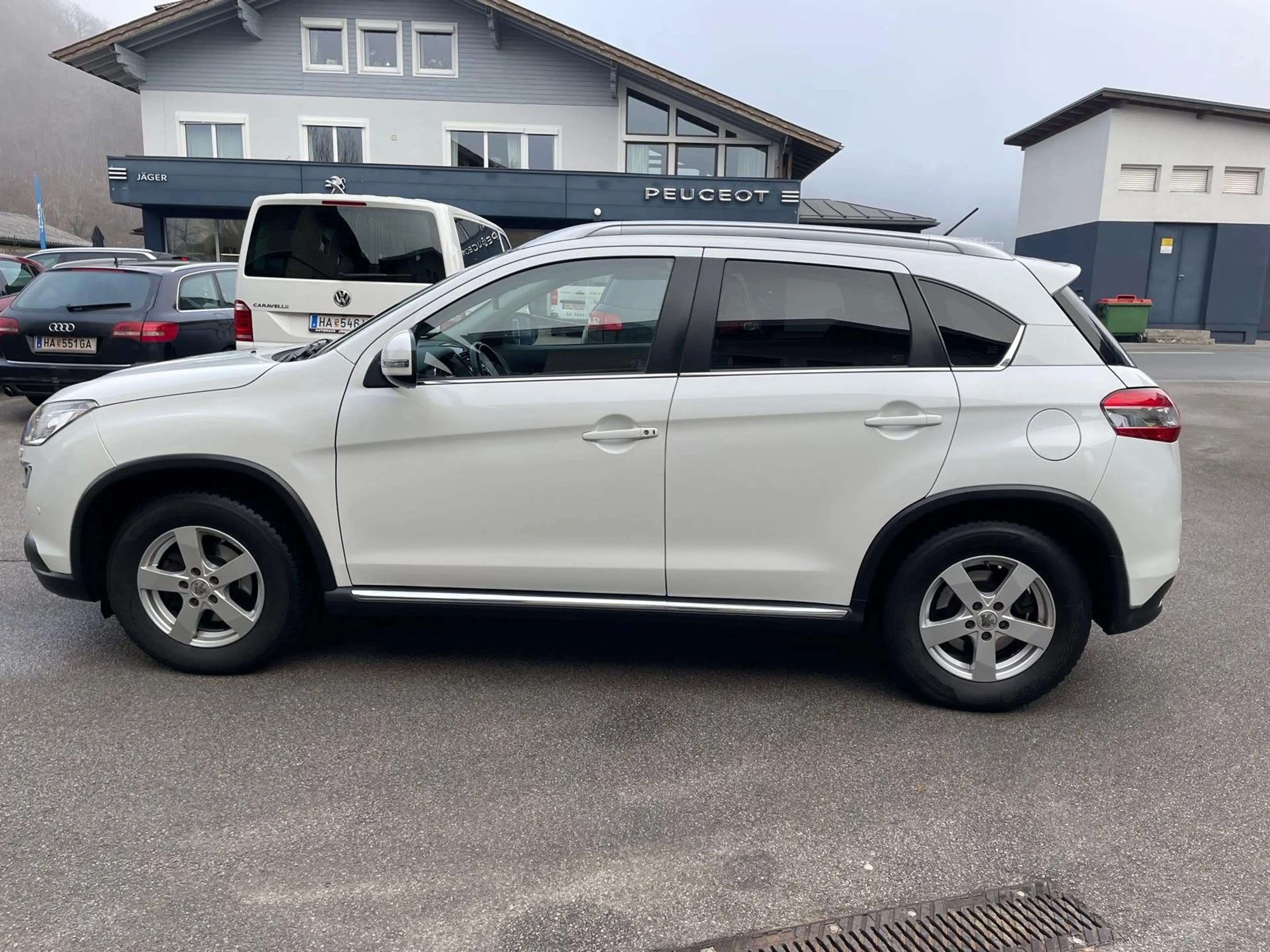 Peugeot 4008 4008 1,6 HDi 115 FAP Allure Allure — photo 3
