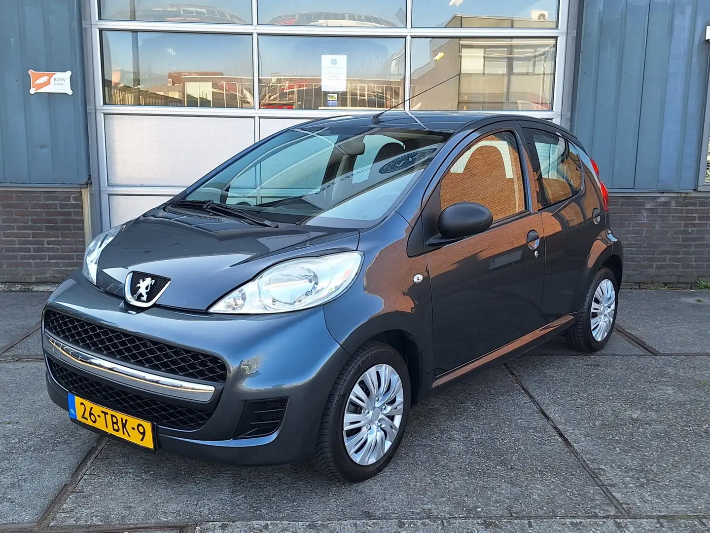 Peugeot 107 1.0-12V XR, Airco, 5-deurs, 84.970km!! Gris - 2