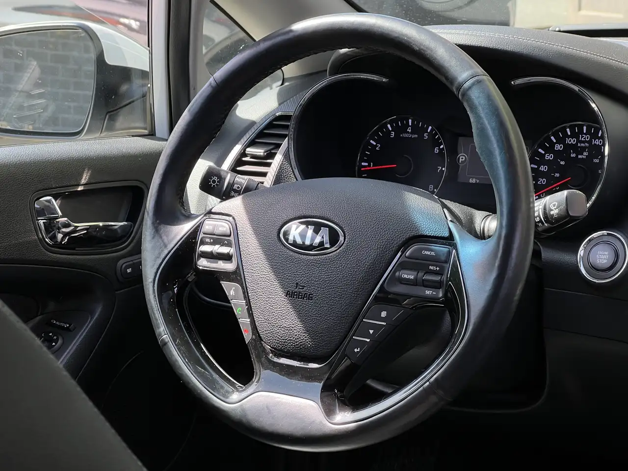 Kia Forte fotografie Kia Forte