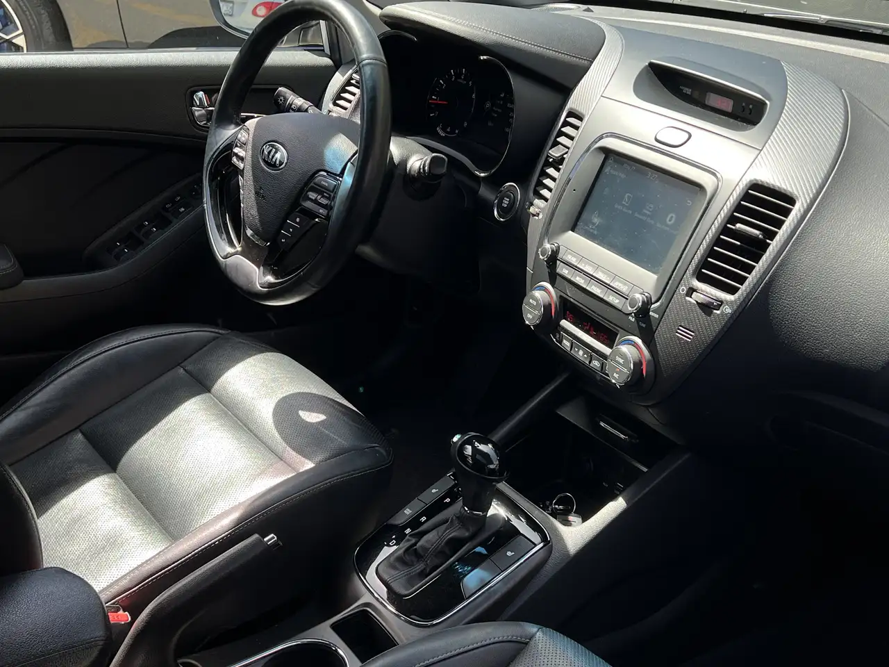 Kia Forte fotografie Kia Forte