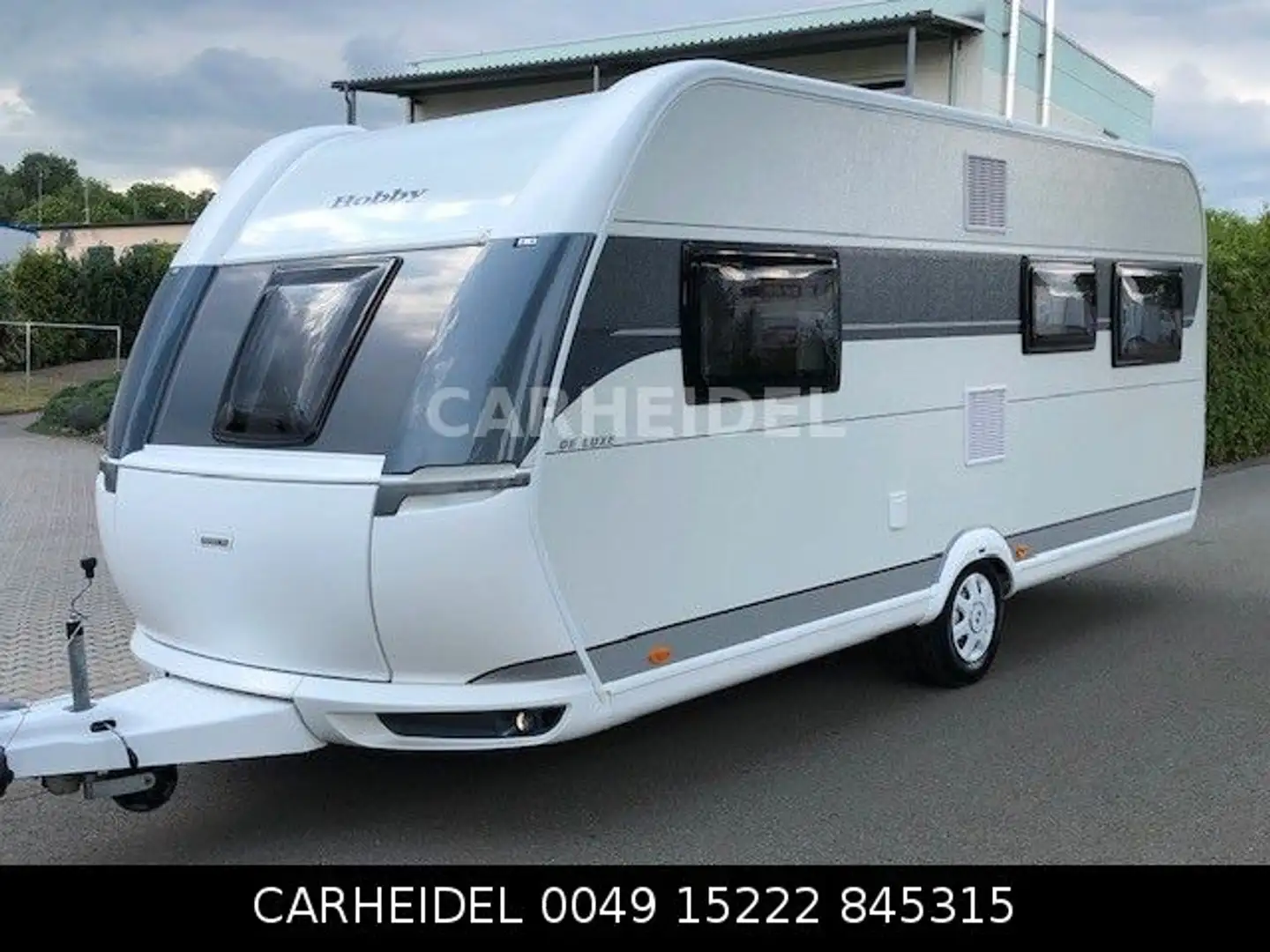 Hobby 540 UL DeLuxe 100KmH Ambientebel großes Vorzelt Wit - 1