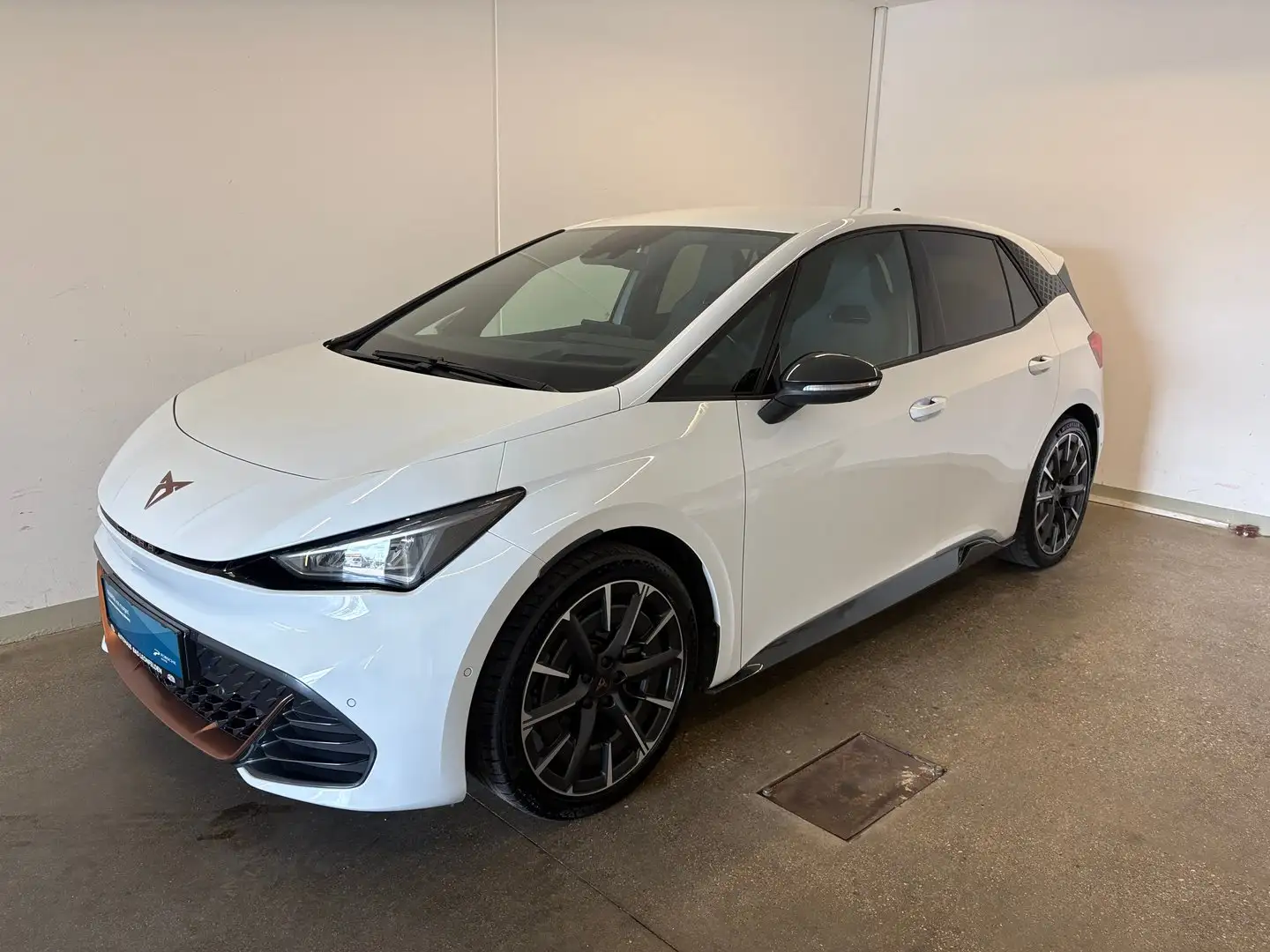 CUPRA Born 77/82 e-Boost 170kW/231PS Weiß - 1