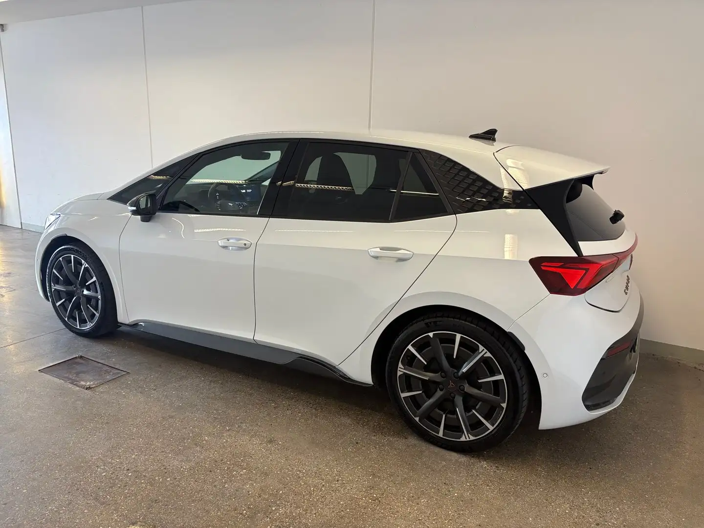 CUPRA Born 77/82 e-Boost 170kW/231PS Weiß - 2