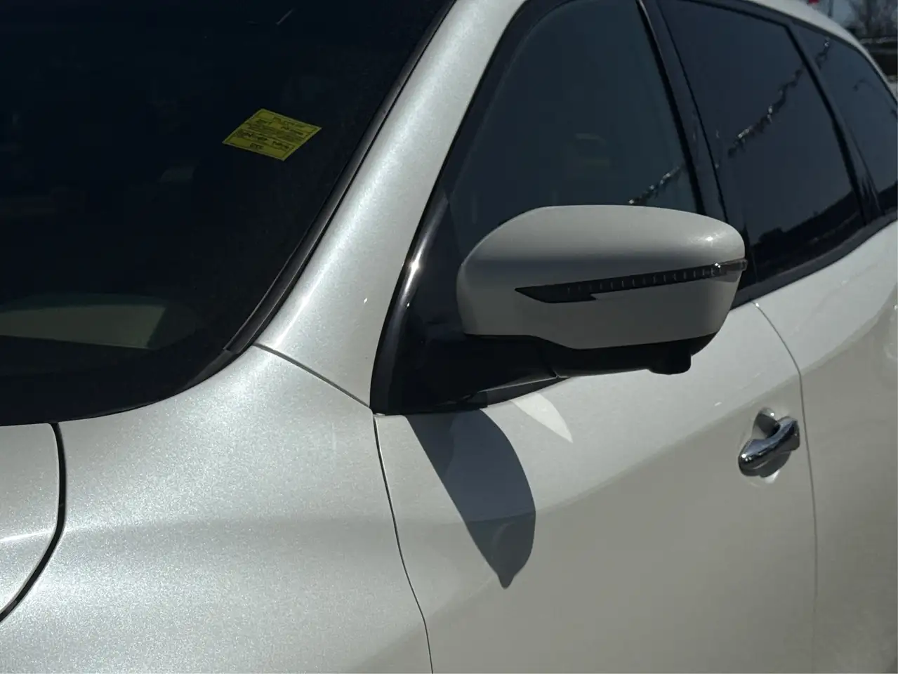 Nissan Pathfinder снимка Nissan Pathfinder