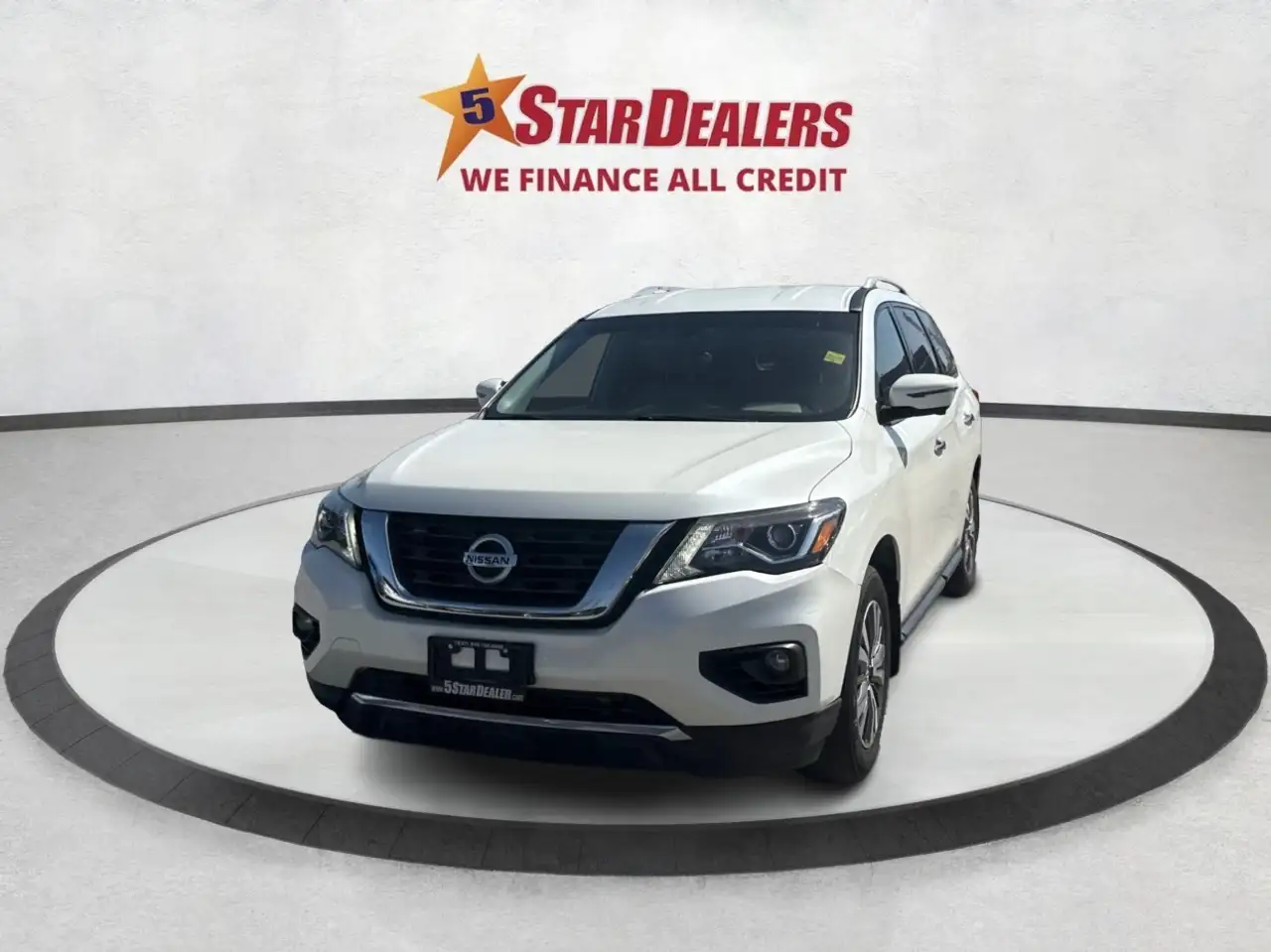 Nissan Pathfinder снимка Nissan Pathfinder
