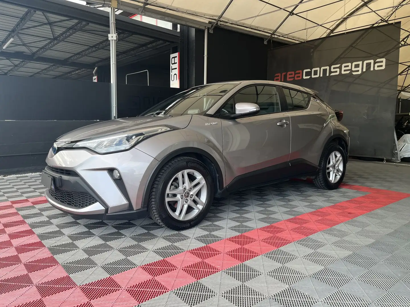 Toyota C-HR C-HR 1.8 Hybrid E-CVT Sport Grijs - 1