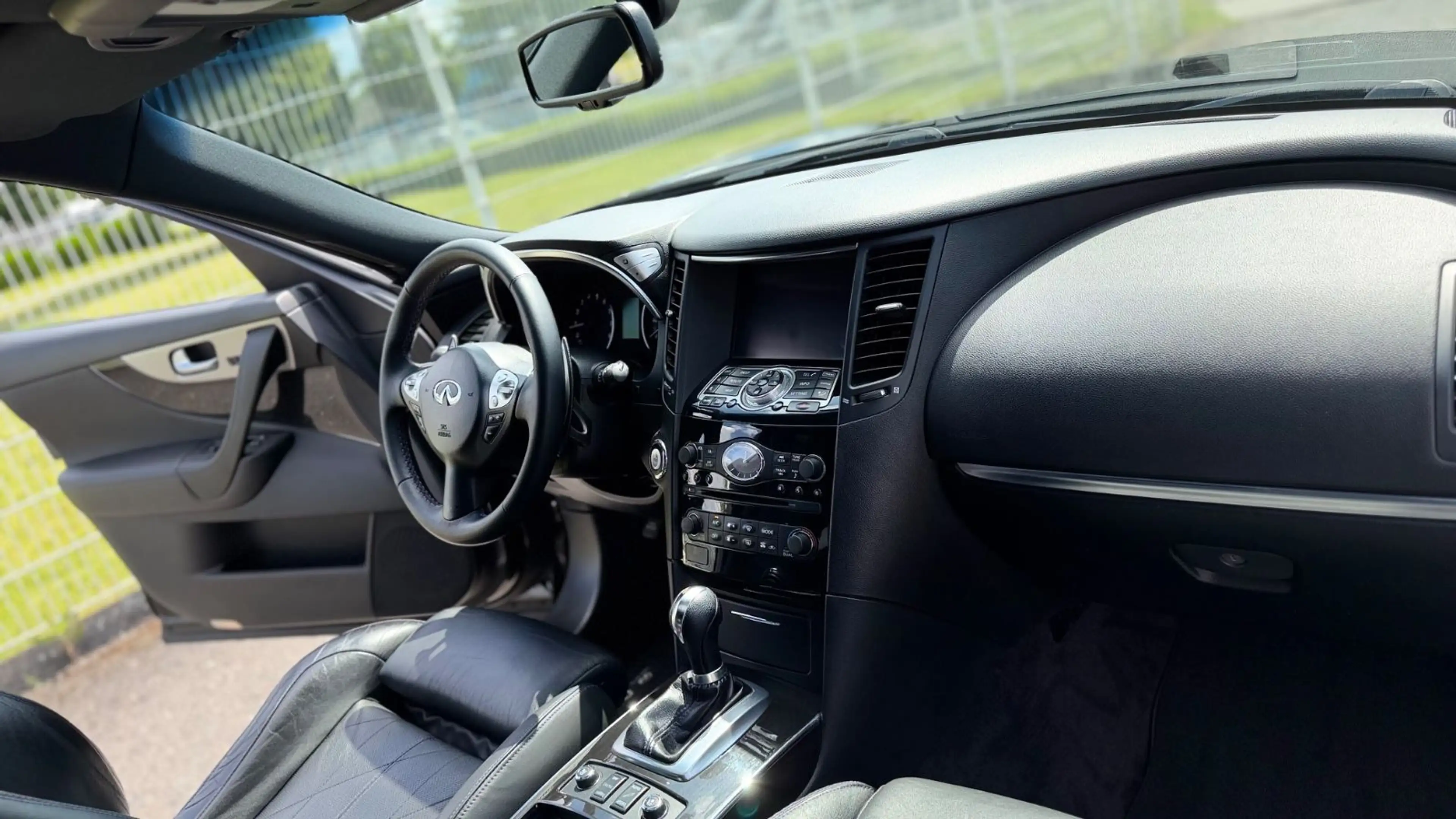 Infiniti QX70 3.7 S Autom./Navi+/SD/Leder/Bi-Xen/EURO6 — photo 9