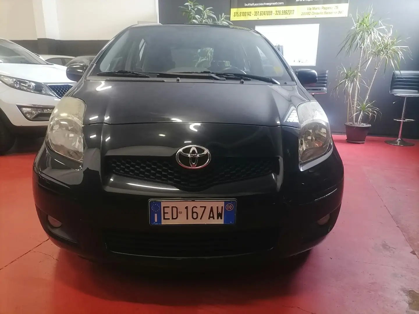 Toyota Yaris 1.0 5 porte Now Eco Nero - 2