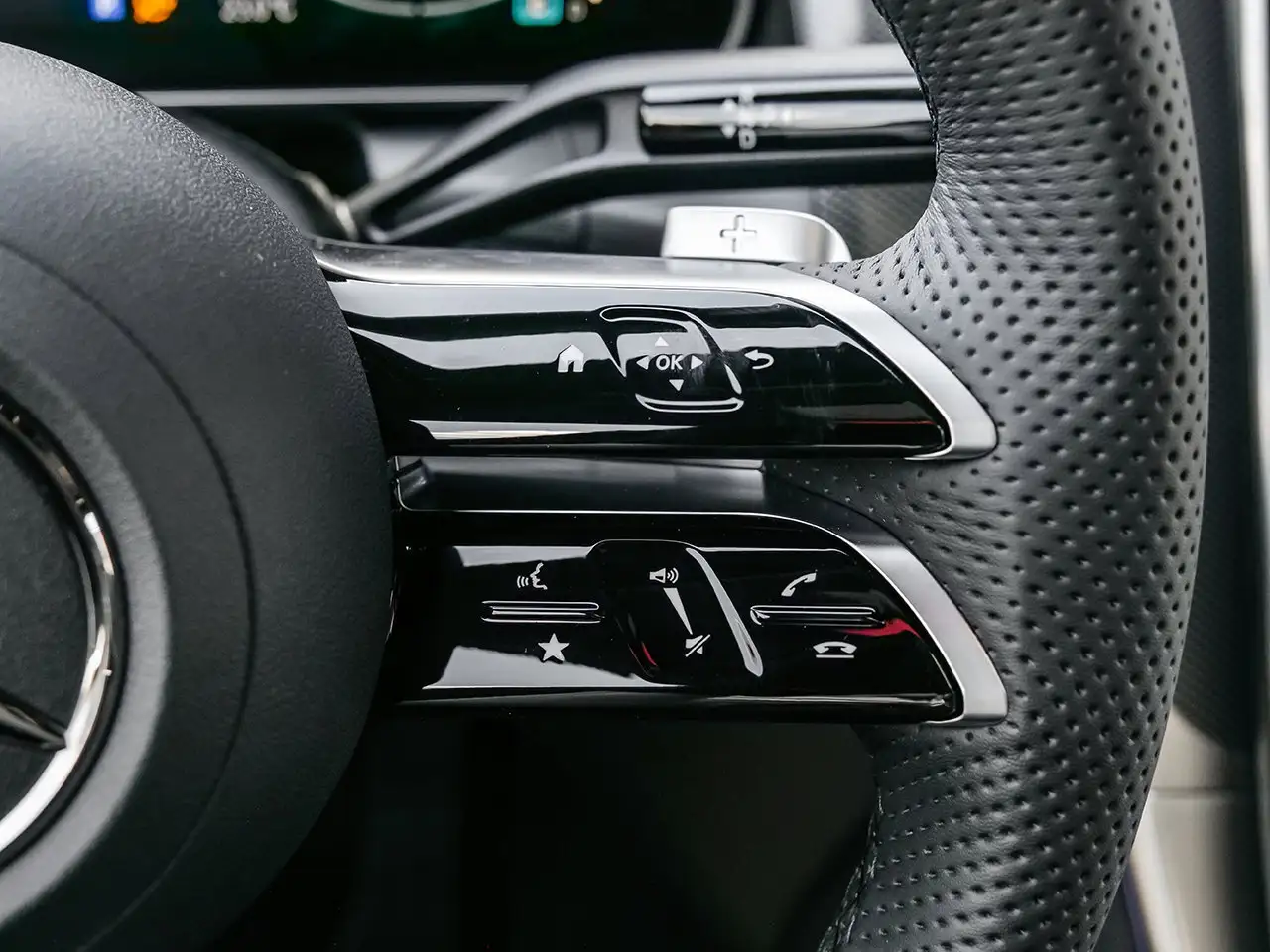 Mercedes-Benz GLC снимка Mercedes-Benz GLC