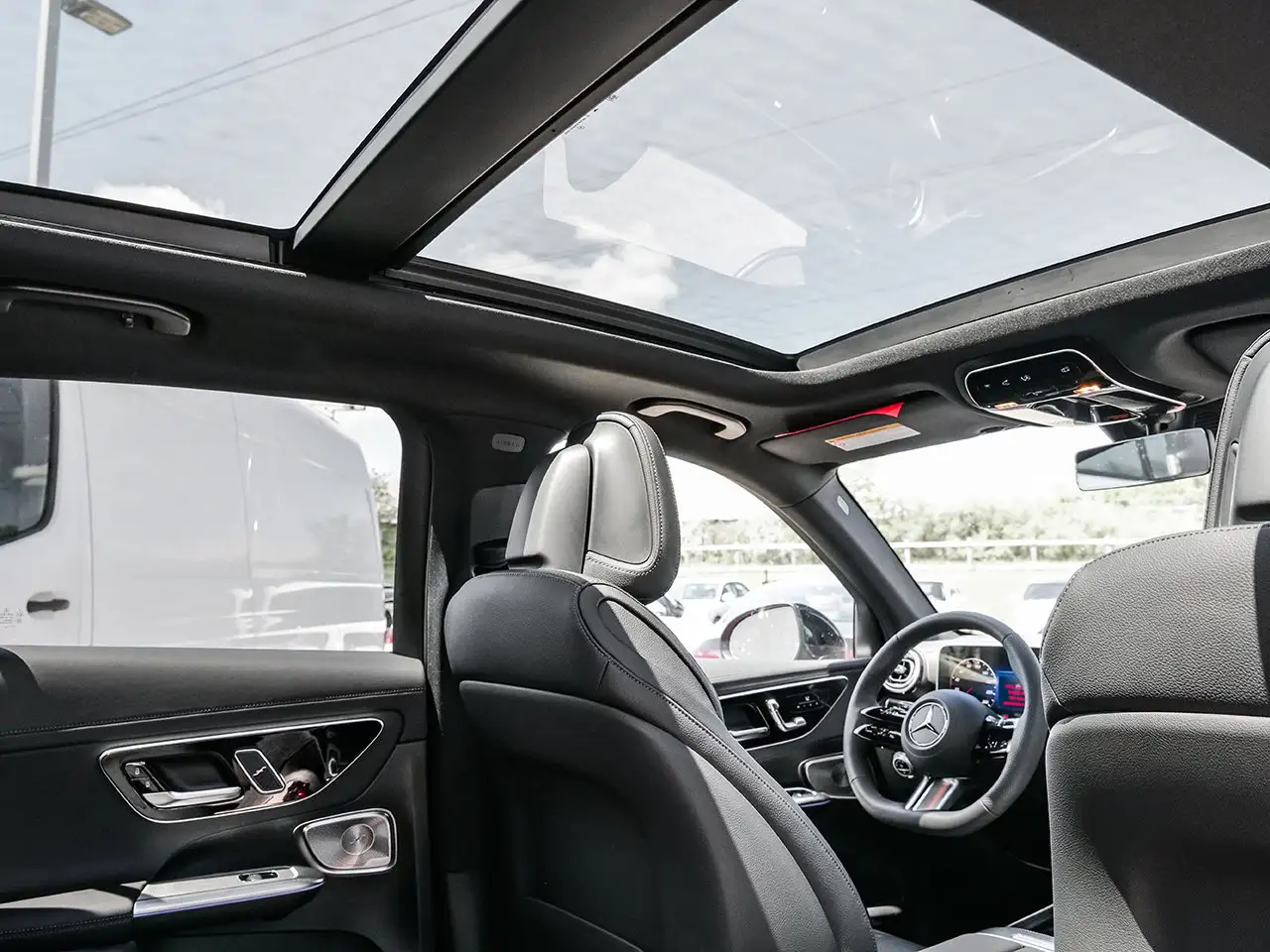 Mercedes-Benz GLC снимка Mercedes-Benz GLC