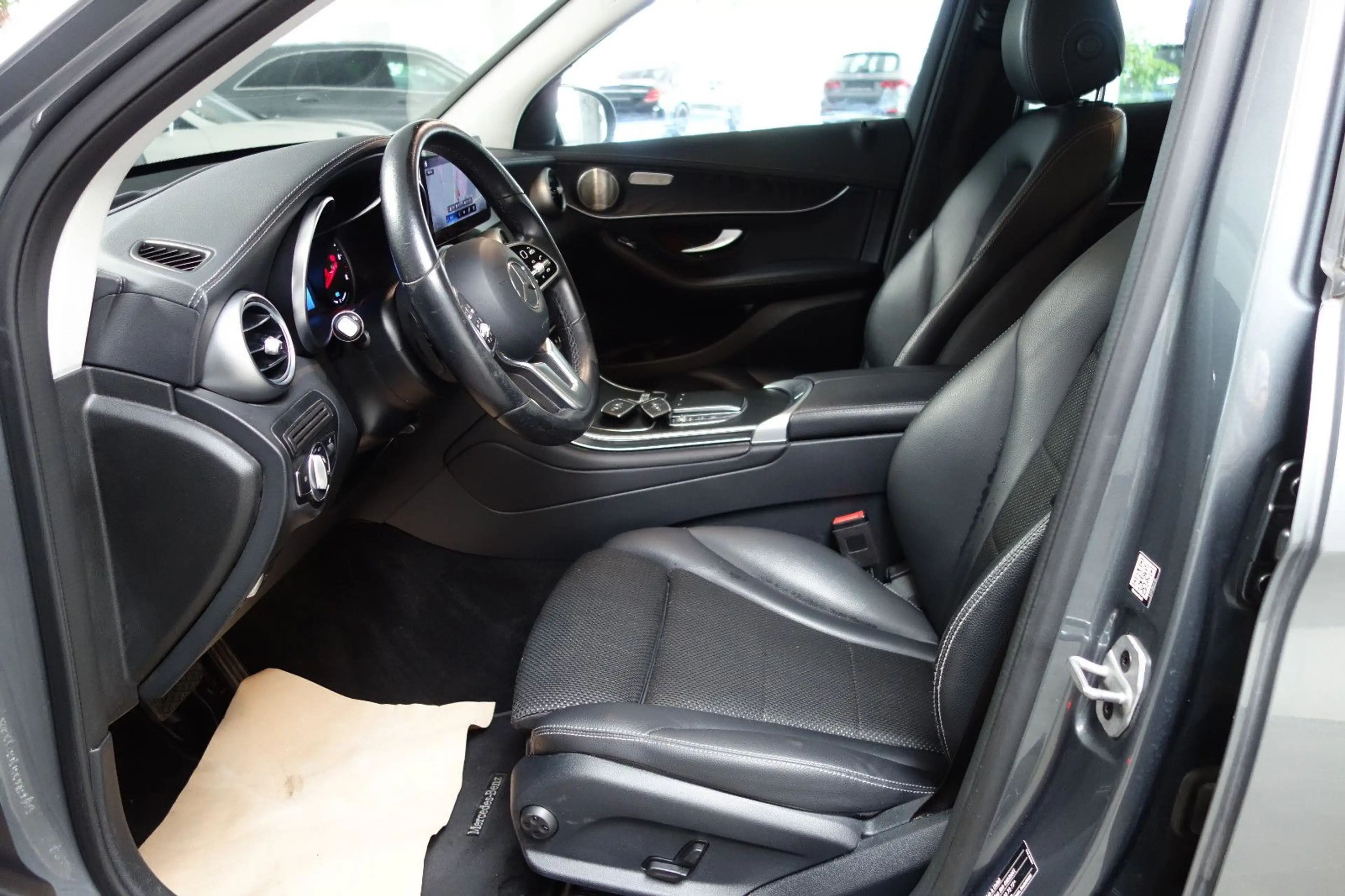 Mercedes-Benz GLC 300 de Leder/MBUX/HUD/9G/LED/ Offroad-Paket — photo 14