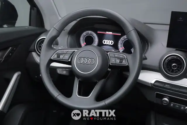 Audi Q2 view 9