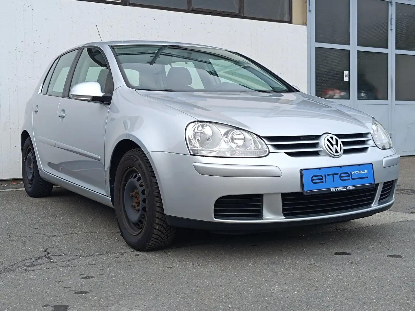 Volkswagen Golf V Lim. Tour 1,6 LPG Tempomat PDC Silber - 2