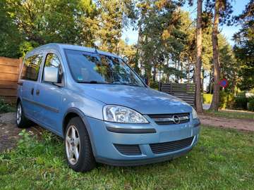 Tour CNG 1.6i Essentia (Hayon/Achterklep)