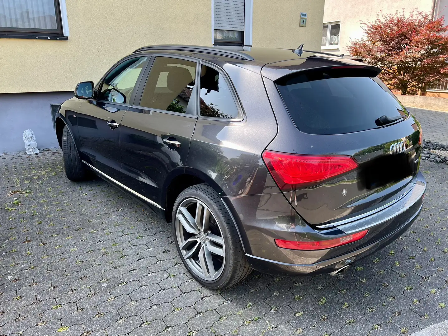 Audi Q5 2.0 TDI (140 kW) Quattro S-Line Grau - 2