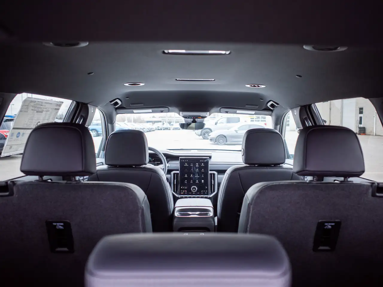 GMC Acadia снимка GMC Acadia