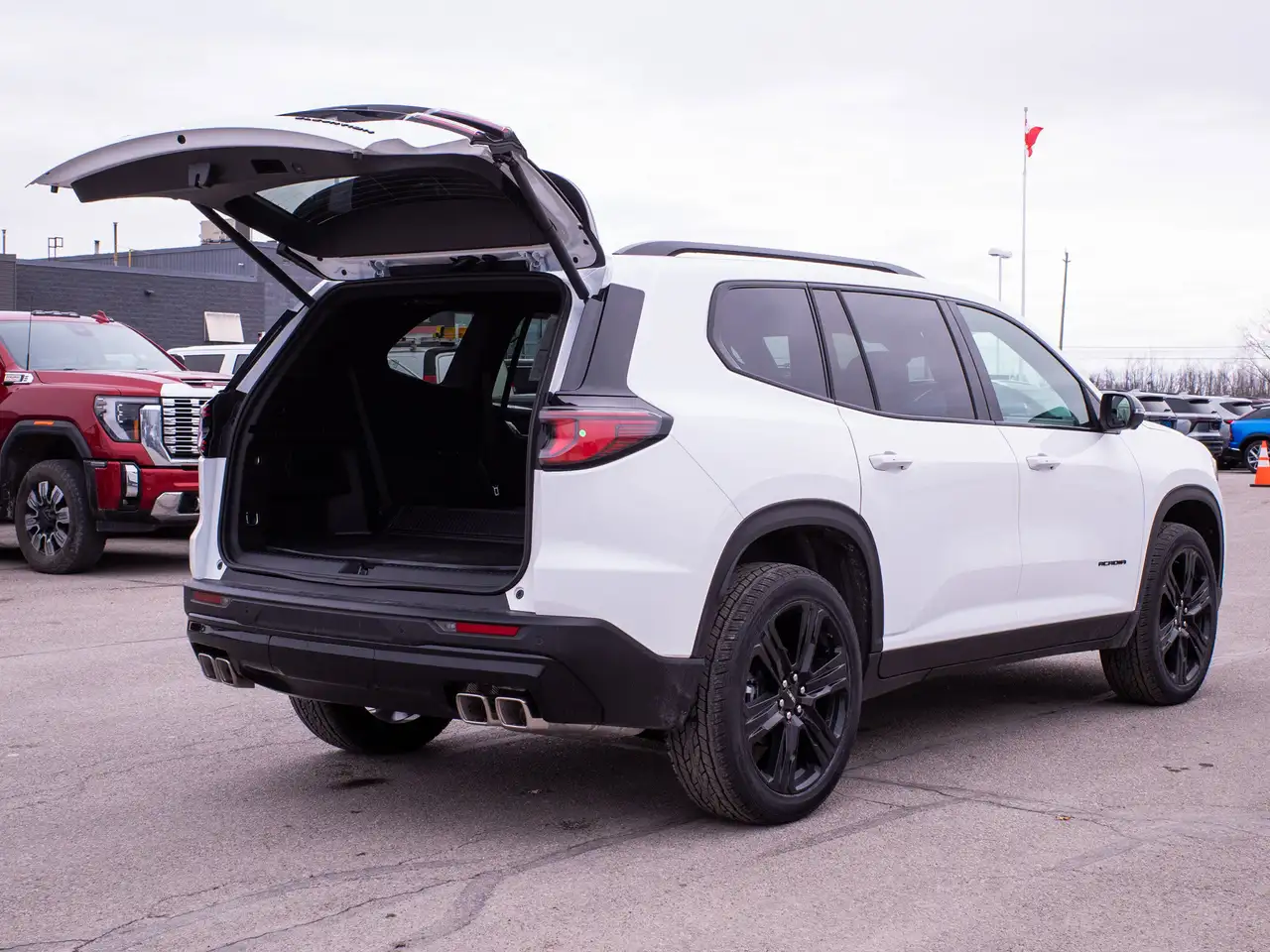 GMC Acadia снимка GMC Acadia
