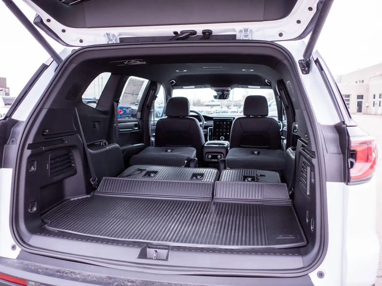 GMC Acadia снимка GMC Acadia