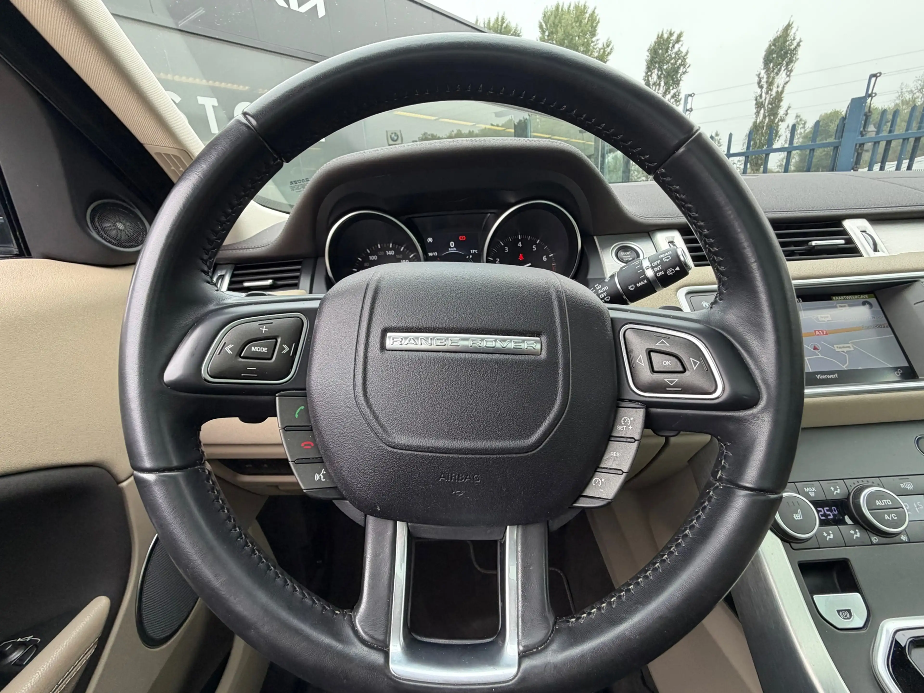 Land Rover Range Rover Evoque 2.0 Si4 Urban Series SE Leer / Pano / Cruise / Car — photo 18