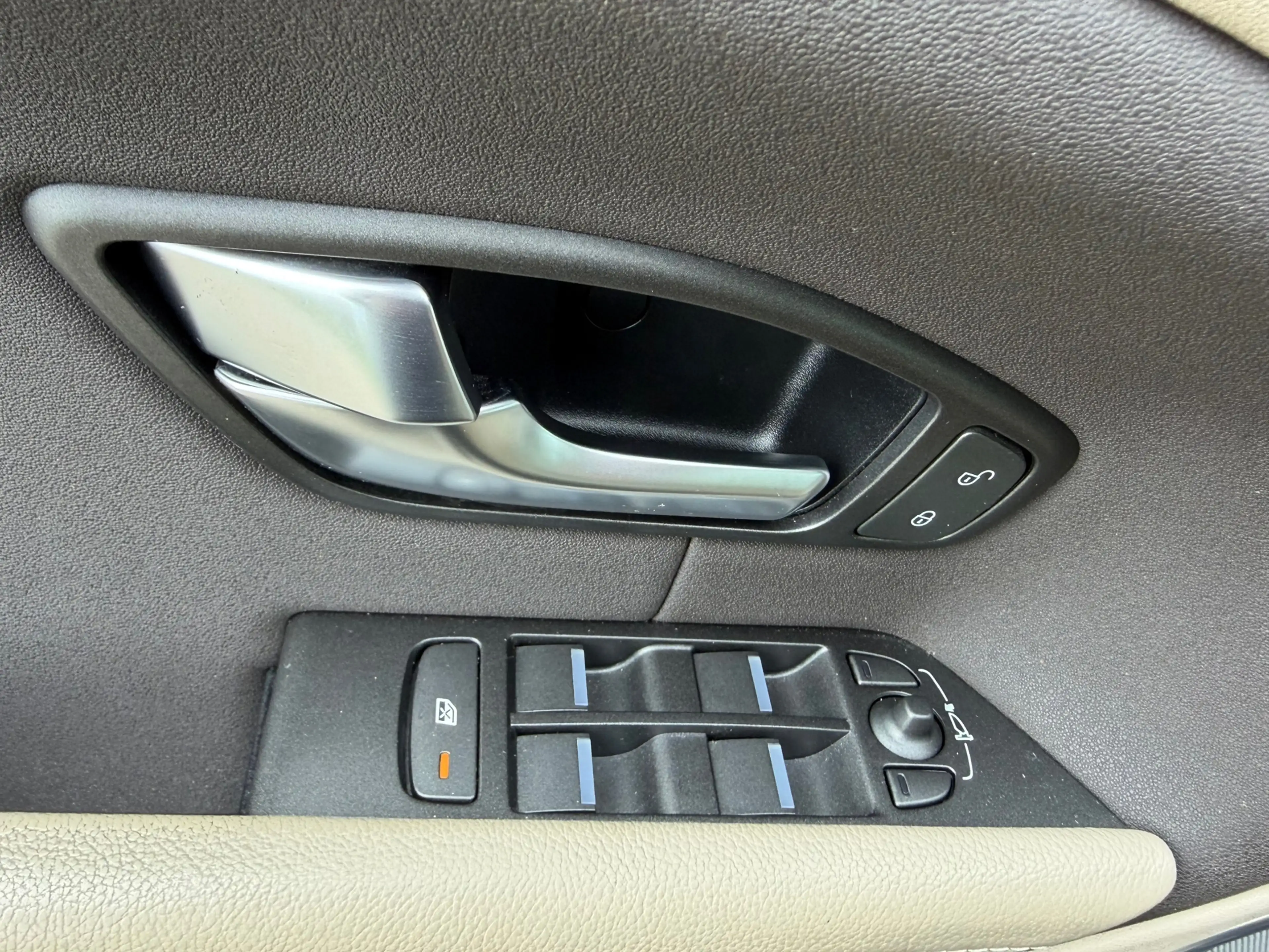 Land Rover Range Rover Evoque 2.0 Si4 Urban Series SE Leer / Pano / Cruise / Car — photo 24