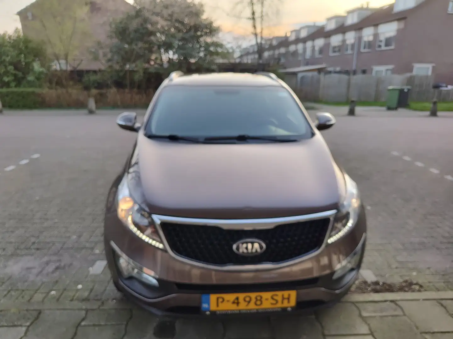 Kia Sportage 2.0 CRDI Plus P. AWD Marrón - 2