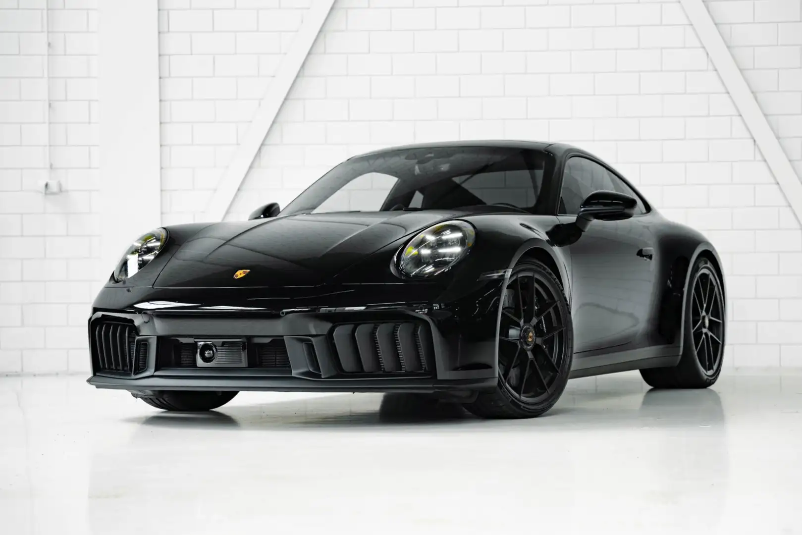 Porsche 992 Carrera GTS BTW | Carbon | Lift l Pano l Bose Schwarz - 1