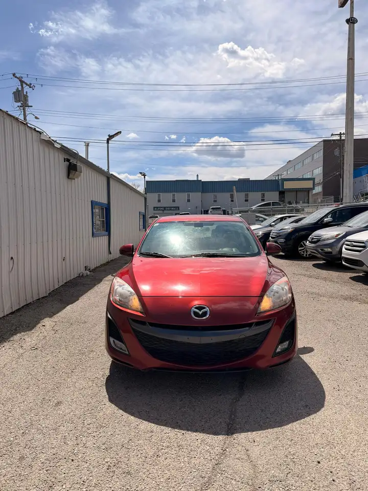 Mazda 3 снимка Mazda 3