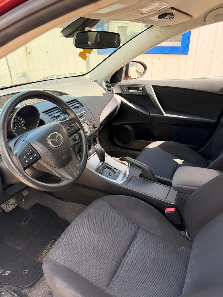 Mazda 3 снимка Mazda 3